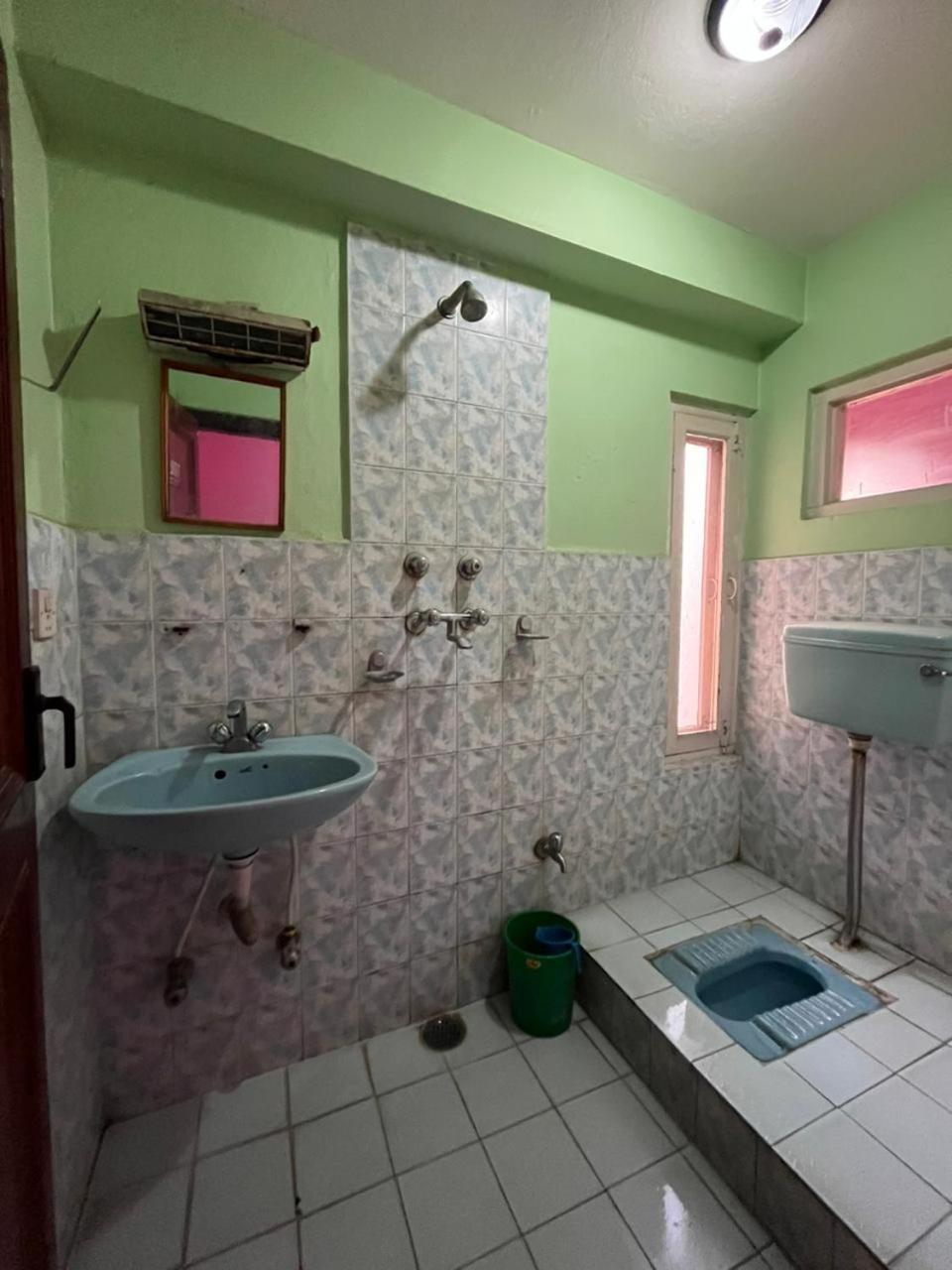 Hotel Sweet Dreams Thamel Kathmandu Bagian luar foto